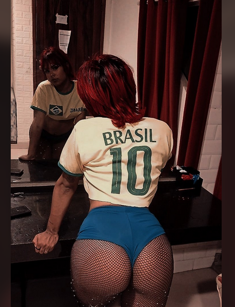 latina-brasil-goth-teen-77c731fa300e.png
