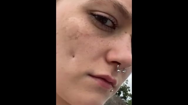 Demons like gangsters, they catch me, they gon’ smoke on me Uh, uh, uh, I’m in Hell, I inhale Uh, ay